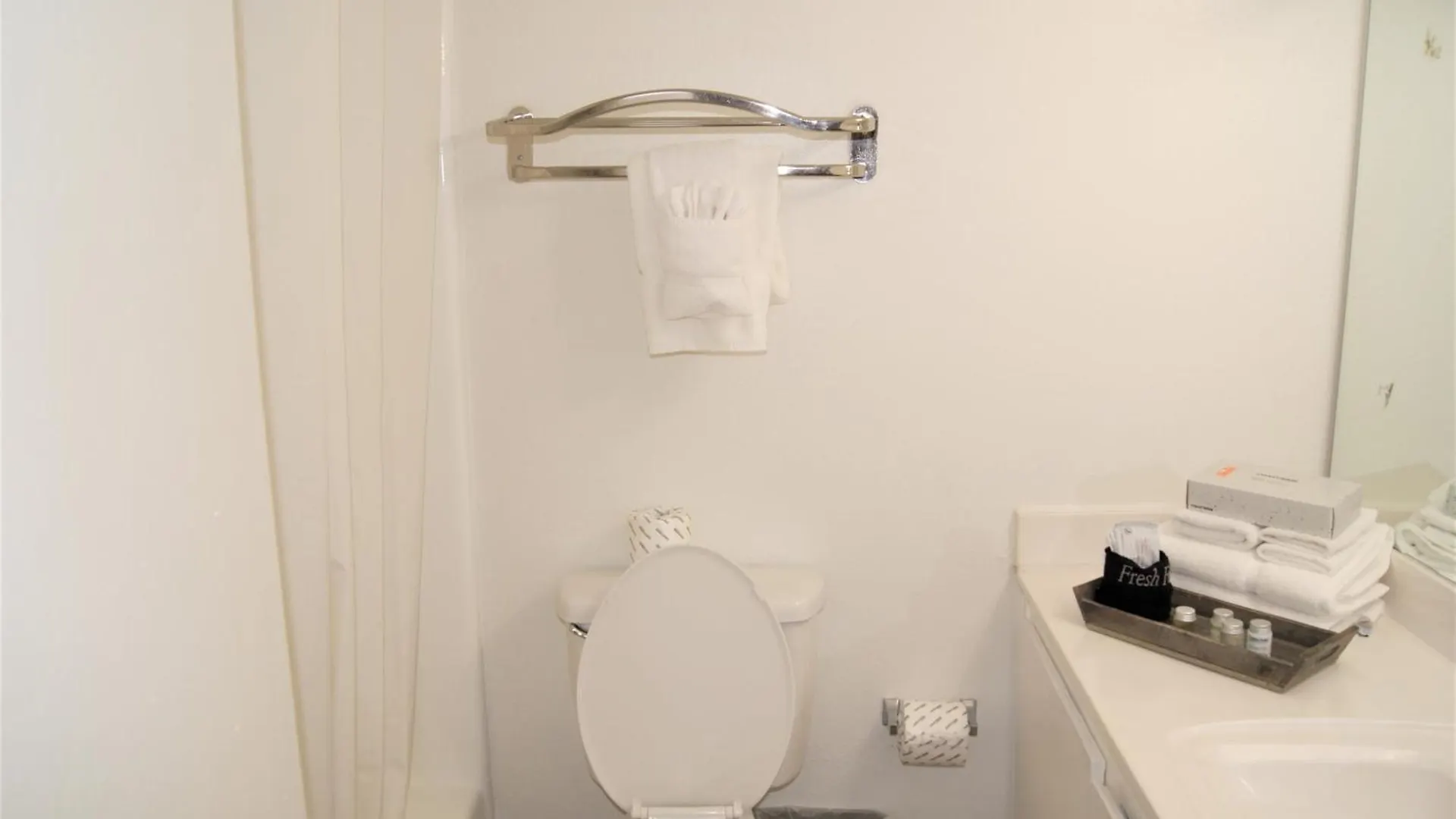 148 Fully Furnished 1Br Suite-Pet Friendly Scottsdale